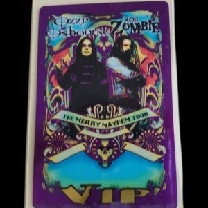 🤘🎸2001 "Merry Mayhem” Tour VIP Pass – Ozzy & Zombie🎸🤘